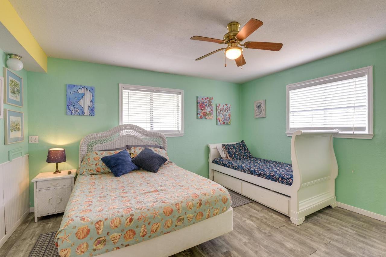 Surfside Beach Home With Deck 300 Feet To The Gulf! Екстериор снимка